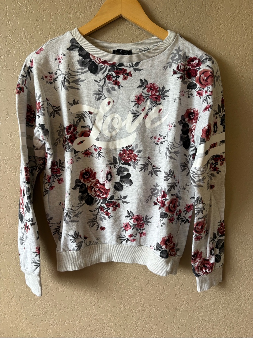 Iris Women's Grey Floral Sweatshirt Size Large Cotton Love Pullover